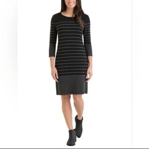 Black and White Sheath Dress with Crew Neck